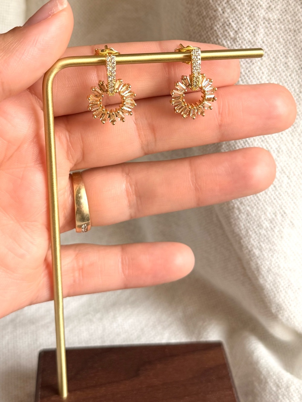 NEW! Gold Plated Champagne Crystal Earrings - Women Jewelry - Picture 6 of 6